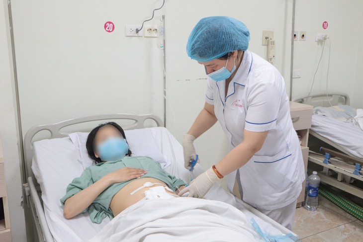 Sốt, đau dữ dội vùng hố chậu phải, cô gái 26 tuổi bất ngờ được chẩn đoán viêm phúc mạc do ruột thừa vỡ- Ảnh 1. Sốt, đau dữ dội vùng hố chậu phải, cô gái 26 tuổi bất ngờ được chẩn đoán viêm phúc mạc do ruột thừa vỡ- Ảnh 1.