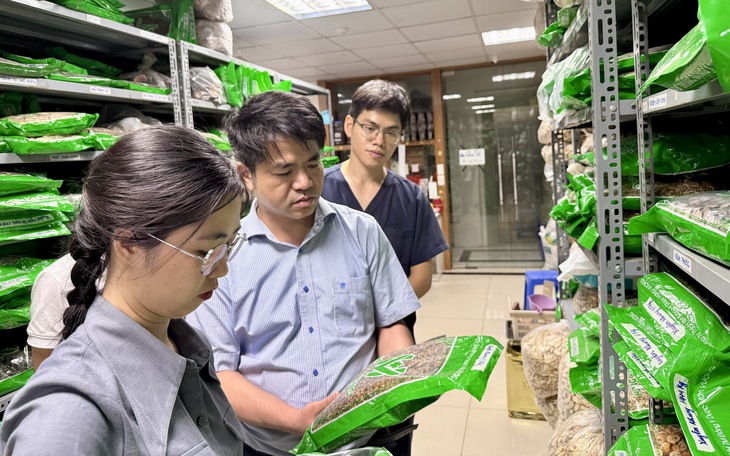 Bộ Y tế lập 15 tổ kiểm tra về dược, mỹ phẩm, y dược cổ truyền, sữa, thực phẩm, thiết bị y tế