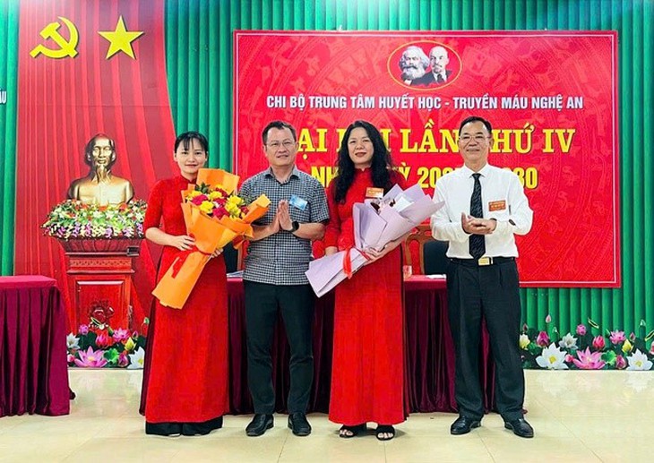 Trung tâm Huyết học - Truyền máu Nghệ An khẳng định vị thế, hướng tới bệnh viện chuyên ngành hạng II- Ảnh 6. Trung tâm Huyết học - Truyền máu Nghệ An khẳng định vị thế, hướng tới bệnh viện chuyên ngành hạng II- Ảnh 6.