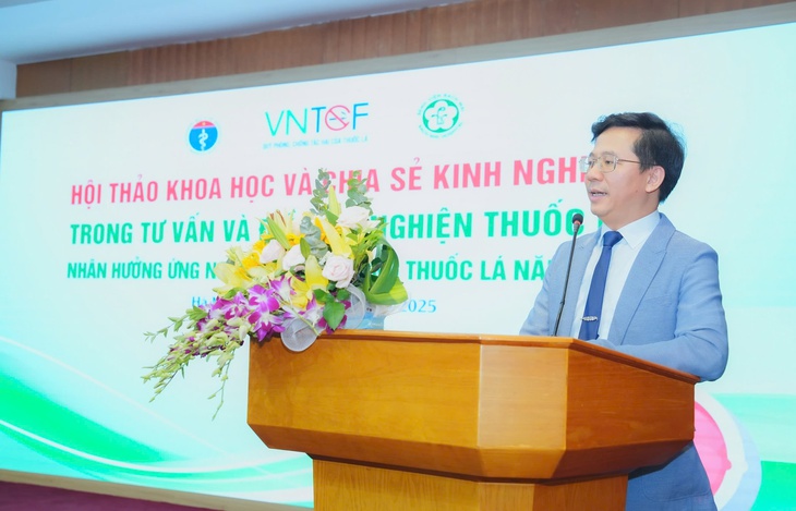 Nhiều bệnh nhân mắc ung thư, phổi tắc nghẽn mạn tính, tim mạch... do nghiện thuốc lá- Ảnh 1.