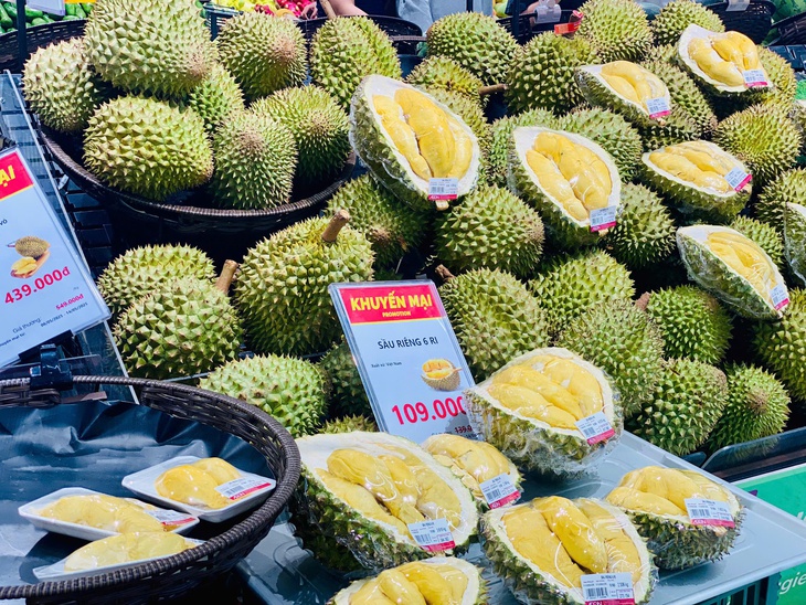 Loạn giá sầu riêng, nơi bán vài chục nghìn nơi hàng trăm nghìn đồng/kg- Ảnh 5.