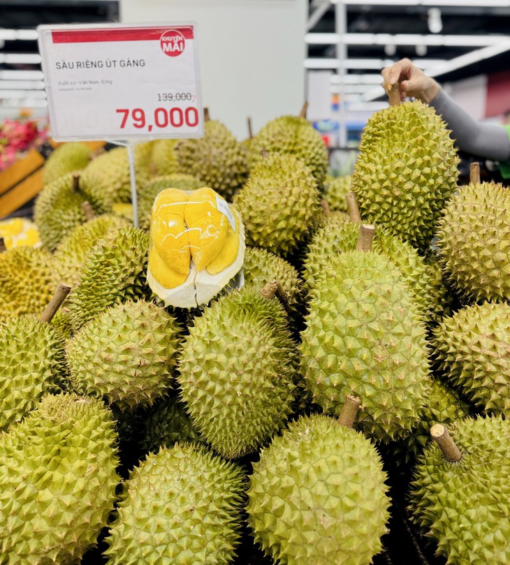 Loạn giá sầu riêng, nơi bán vài chục nghìn nơi hàng trăm nghìn đồng/kg- Ảnh 8.