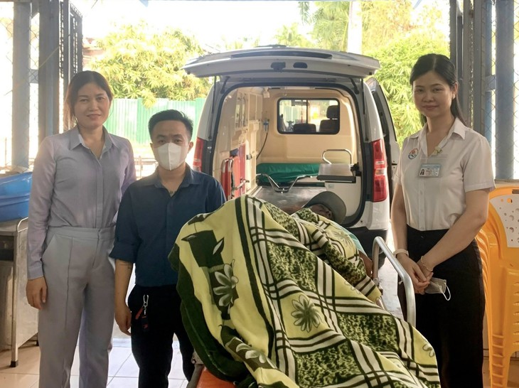Ấm tình những cuộc bàn giao bệnh nhân đặc biệt- Ảnh 2.