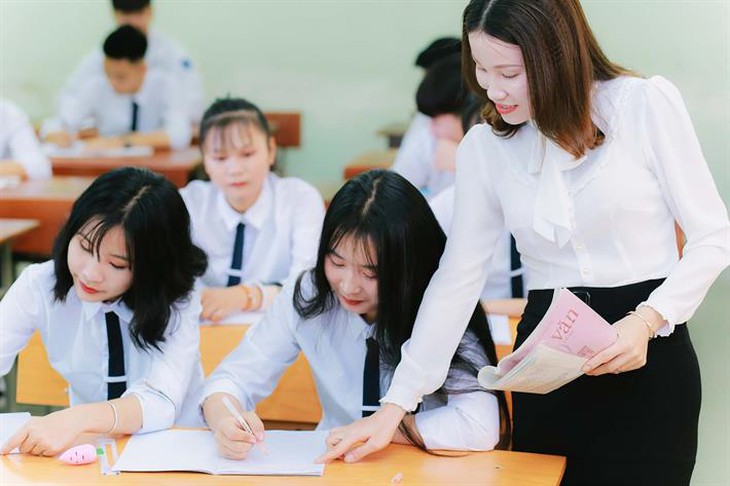 Giáo viên có được dạy thêm trong dịp hè?- Ảnh 1. Giáo viên có được dạy thêm trong dịp hè?- Ảnh 1.