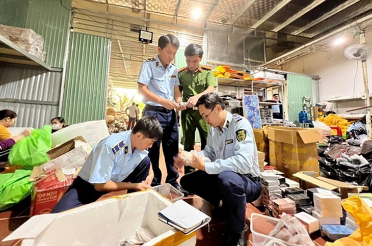 Tình hình buôn lậu, hàng giả diễn biến rất phức tạp, Thủ tướng tiếp tục chỉ đạo ‘nóng’- Ảnh 1.