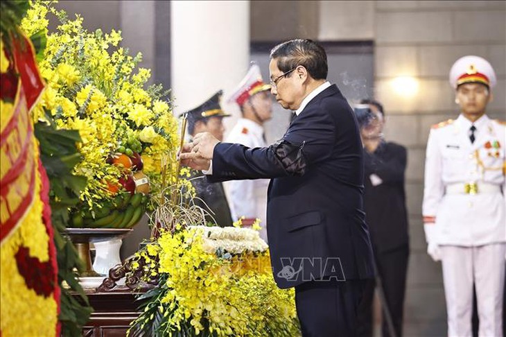 Lễ Quốc tang nguyên Chủ tịch nước Trần Đức Lương: Hơn 650 Đoàn trong nước và quốc tế đến viếng- Ảnh 2.