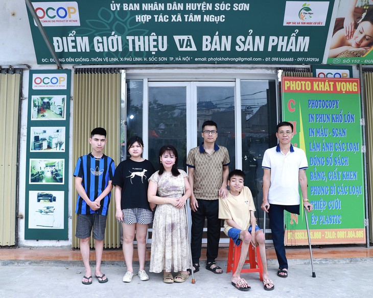 Người phụ nữ khuyết tật và hành trình 'thắp sáng hy vọng cho những mảnh đời kém may mắn'

- Ảnh 2.