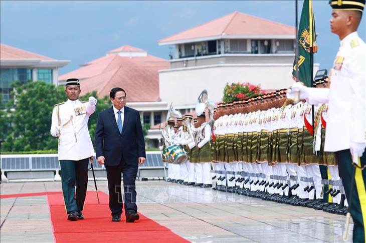 Lễ đón chính thức Thủ tướng Phạm Minh Chính thăm Malaysia- Ảnh 4.