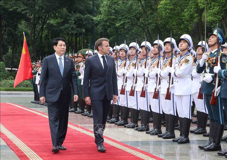Chủ tịch nước Lương Cường chủ trì lễ đón cấp Nhà nước Tổng thống Cộng hòa Pháp- Ảnh 9. Chủ tịch nước Lương Cường chủ trì lễ đón cấp Nhà nước Tổng thống Cộng hòa Pháp- Ảnh 9.