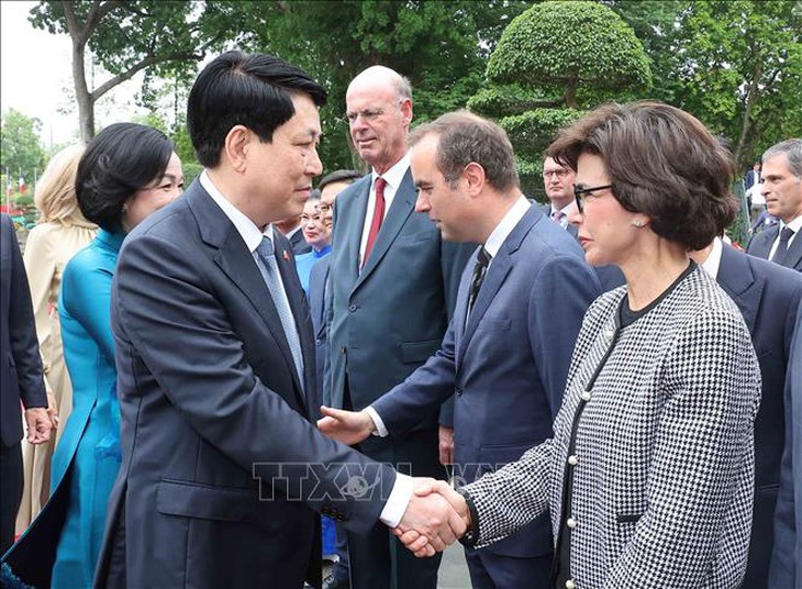 Chủ tịch nước Lương Cường chủ trì lễ đón cấp Nhà nước Tổng thống Cộng hòa Pháp- Ảnh 10. Chủ tịch nước Lương Cường chủ trì lễ đón cấp Nhà nước Tổng thống Cộng hòa Pháp- Ảnh 10.