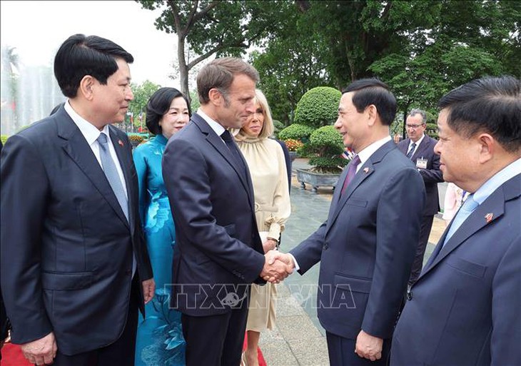 Chủ tịch nước Lương Cường chủ trì lễ đón cấp Nhà nước Tổng thống Cộng hòa Pháp- Ảnh 11. Chủ tịch nước Lương Cường chủ trì lễ đón cấp Nhà nước Tổng thống Cộng hòa Pháp- Ảnh 11.
