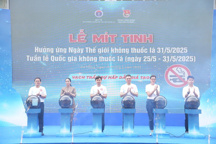 Sử dụng thuốc lá là một trong những mối đe dọa sức khỏe cộng đồng lớn nhất thế giới phải đối mặt- Ảnh 1. Sử dụng thuốc lá là một trong những mối đe dọa sức khỏe cộng đồng lớn nhất thế giới phải đối mặt- Ảnh 1.