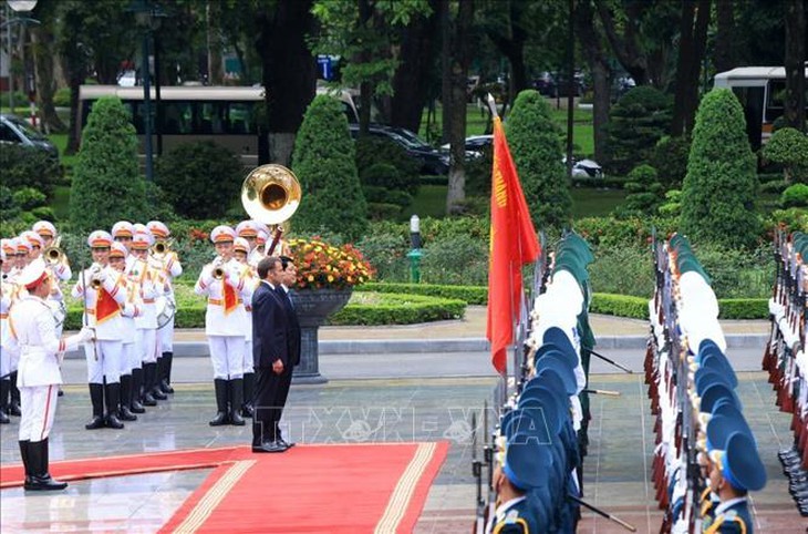 Chủ tịch nước Lương Cường chủ trì lễ đón cấp Nhà nước Tổng thống Cộng hòa Pháp- Ảnh 6. Chủ tịch nước Lương Cường chủ trì lễ đón cấp Nhà nước Tổng thống Cộng hòa Pháp- Ảnh 6.