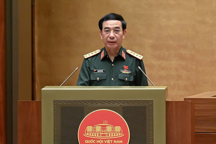 Phòng, chống dịch COVID-19 bộc lộ nhiều bất cập trong thực hiện pháp luật về tình trạng khẩn cấp- Ảnh 2. Phòng, chống dịch COVID-19 bộc lộ nhiều bất cập trong thực hiện pháp luật về tình trạng khẩn cấp- Ảnh 2.
