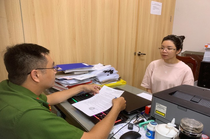 Nữ nghi phạm 'tiêu tiền như nước' cầm đầu đường dây lừa đảo 10.000 tỷ đồng - Ảnh 2.