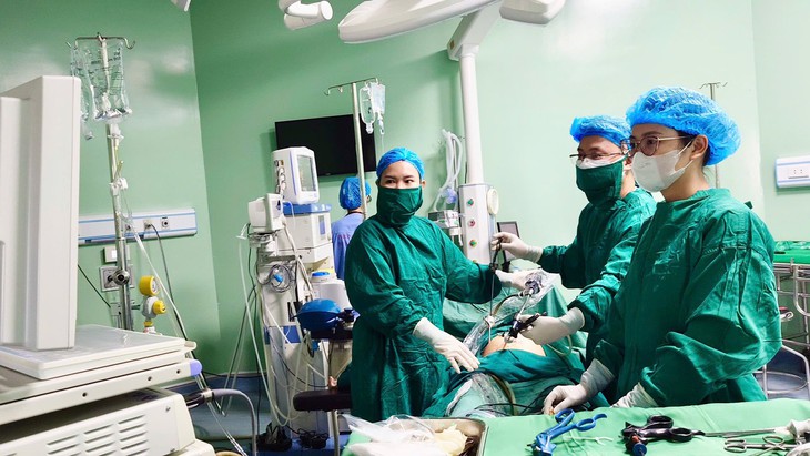 Cấp cứu thành công thai phụ 26 tuần bị xoắn u nang buồng trứng- Ảnh 1.