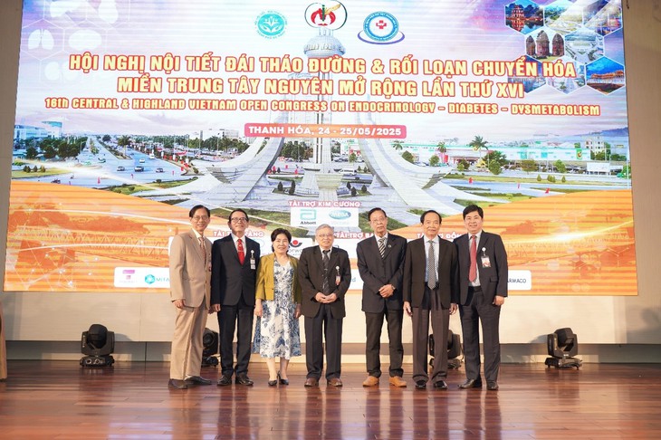 Giáo sư Thái Hồng Quang mang kỳ vọng mới về liệu pháp tế bào gốc đến Hội nghị Nội tiết Đái tháo đường và Rối loạn chuyển hoá khu vực Miền Trung Tây Nguyên- Ảnh 1. Giáo sư Thái Hồng Quang mang kỳ vọng mới về liệu pháp tế bào gốc đến Hội nghị Nội tiết Đái tháo đường và Rối loạn chuyển hoá khu vực Miền Trung Tây Nguyên- Ảnh 1.