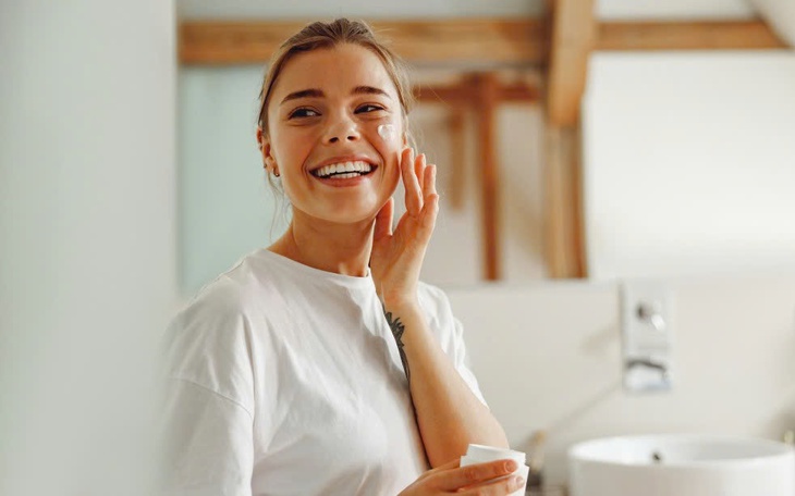 Vì sao vận động đều đặn giúp da sáng khỏe hơn?