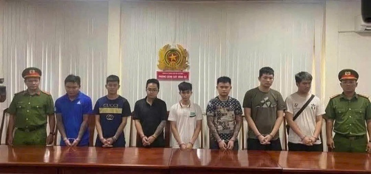Bắt giữ 7 đối tượng mặc đồ đen đi đập phá quán phở- Ảnh 2.