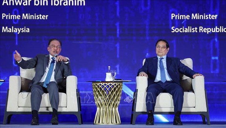 Thủ tướng dự Phiên thảo luận 'Lưới thông minh kết nối thông qua hợp tác tự chủ AI'- Ảnh 5. Thủ tướng dự Phiên thảo luận 'Lưới thông minh kết nối thông qua hợp tác tự chủ AI'- Ảnh 5.