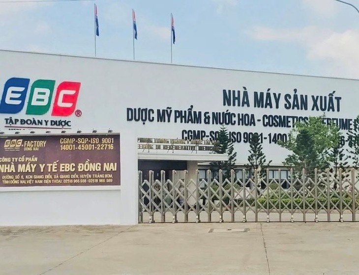 Khởi tố vụ án hình sự 'sản xuất, buôn bán hàng giả' xảy ra tại Công ty sản xuất kem chống nắng Hanayuki- Ảnh 2. Khởi tố vụ án hình sự 'sản xuất, buôn bán hàng giả' xảy ra tại Công ty sản xuất kem chống nắng Hanayuki- Ảnh 2.