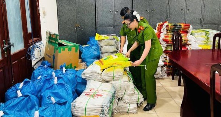 Khởi tố 4 người làm giả 17,3 tấn gạo ST25 nhãn hiệu Ông Cua - Ảnh 2. Khởi tố 4 người làm giả 17,3 tấn gạo ST25 nhãn hiệu Ông Cua - Ảnh 2.