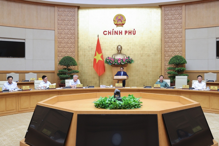 Thủ tướng: Phân cấp, phân quyền từ trên xuống dưới, nâng cao năng lực thực thi của cấp dưới- Ảnh 1.