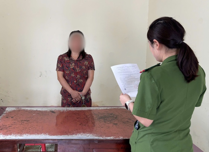 Thu giữ hơn 5,5 tấn nguyên liệu thuốc lá nhập lậu, trị giá gần 200 triệu đồng - Ảnh 1.
