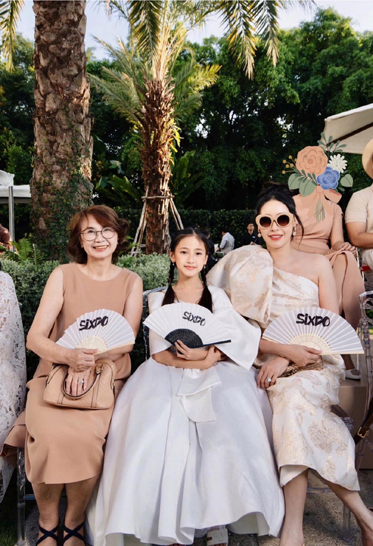 Mẹ ruột Hoa hậu Hà Kiều Anh: Nữ doanh nhân mạnh mẽ, tuổi xế chiều có hạnh phúc mới bình yên- Ảnh 1.