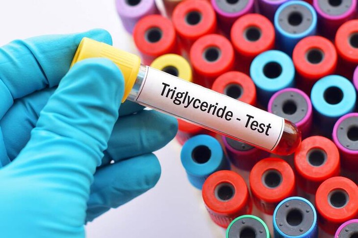 triglyceride cao có nguy hiểm không