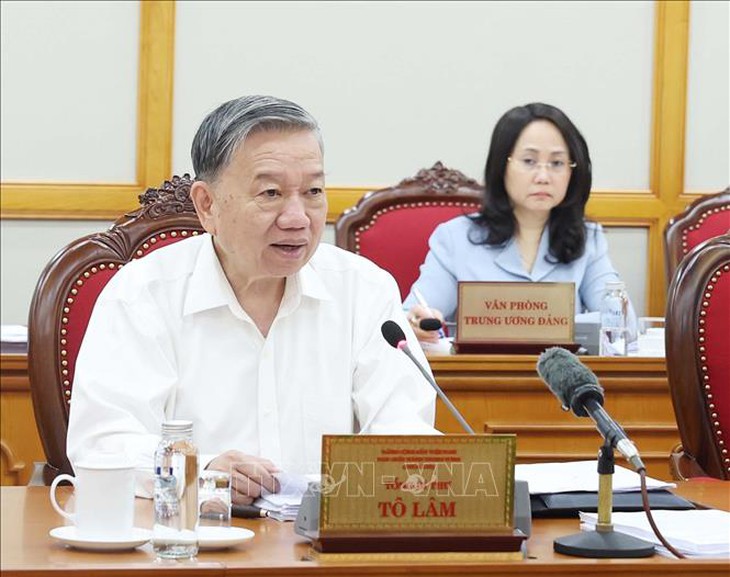 Tổng Bí thư Tô Lâm chủ trì cuộc họp cho ý kiến về tiến độ sắp xếp tổ chức bộ máy và đơn vị hành chính các cấp- Ảnh 3. Tổng Bí thư Tô Lâm chủ trì cuộc họp cho ý kiến về tiến độ sắp xếp tổ chức bộ máy và đơn vị hành chính các cấp- Ảnh 3.