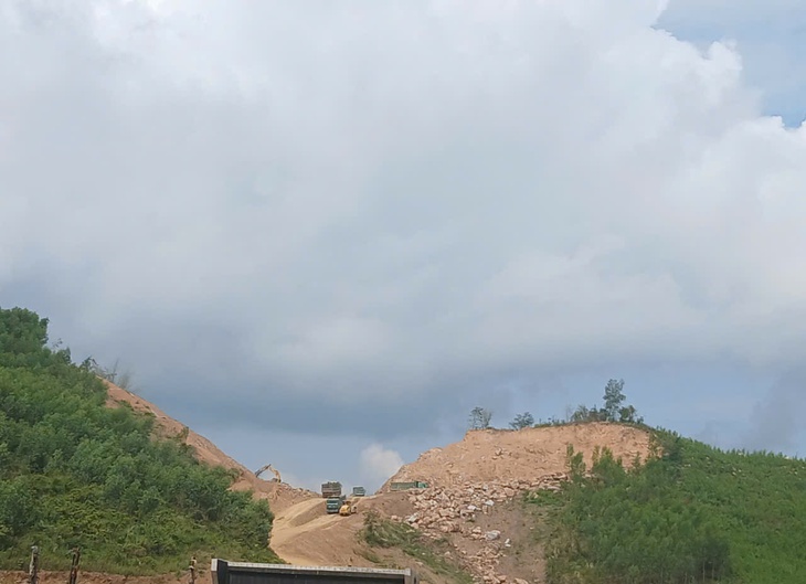 Xuyên lễ làm cao tốc ‘nối rừng với biển’- Ảnh 4.