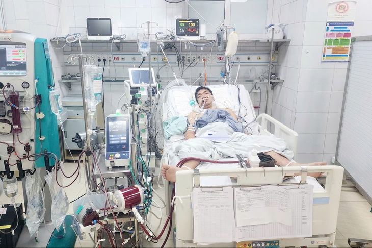 Xuyên đêm giành giật sự sống cho bệnh nhân ngừng tuần hoàn hơn 1 tiếng- Ảnh 3.