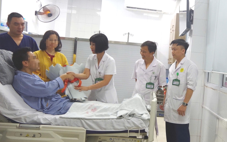 Xuyên đêm giành giật sự sống cho bệnh nhân ngừng tuần hoàn hơn 1 tiếng- Ảnh 2.