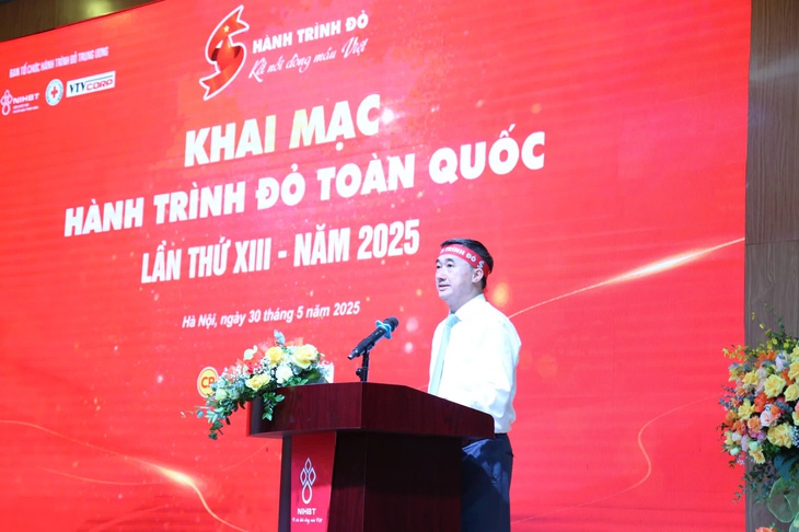 Thứ trưởng Trần Văn Thuấn: Xây dựng 'Văn hóa hiến máu tình nguyện' trở thành thói quen, nhiệm thường xuyên của mỗi người dân- Ảnh 1. Thứ trưởng Trần Văn Thuấn: Xây dựng 'Văn hóa hiến máu tình nguyện' trở thành thói quen, nhiệm thường xuyên của mỗi người dân- Ảnh 1.
