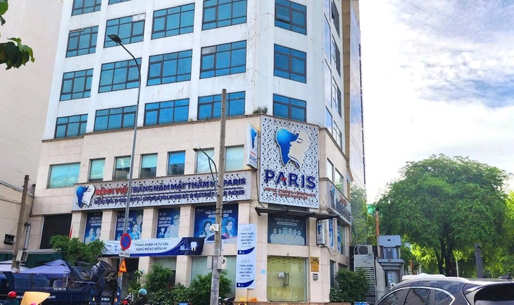 Bộ Y tế vào cuộc vụ một phụ nữ tử vong do nâng ngực và hút mỡ tại BV Răng hàm mặt Thẩm mỹ Paris- Ảnh 1.