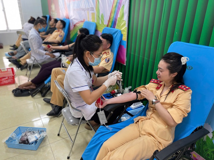Hiến máu cứu người – nghĩa cử cao đẹp của chiến sĩ CSGT- Ảnh 3.