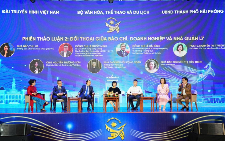 Báo chí góp phần phát triển công nghiệp văn hóa