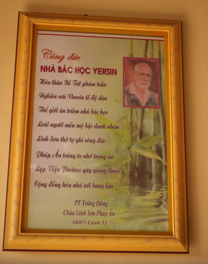 Cận cảnh ngôi chùa từng là nhà làm việc của người bác sĩ nổi tiếng- Ảnh 8.