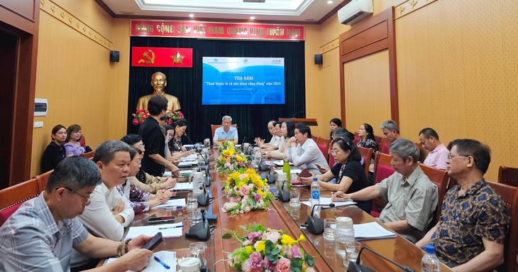 Tăng thuế thuốc lá để bảo vệ sức khỏe cộng đồng và giảm tiêu dùng - Ảnh 1.