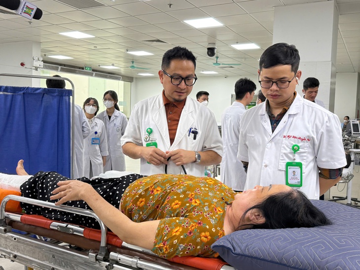 Ngày cuối cùng của kỳ nghỉ lễ 30/4 và 1/5, các cơ sở y tế đang điều trị cho hơn 243 nghìn người bệnh- Ảnh 1. Ngày cuối cùng của kỳ nghỉ lễ 30/4 và 1/5, các cơ sở y tế đang điều trị cho hơn 243 nghìn người bệnh- Ảnh 1.