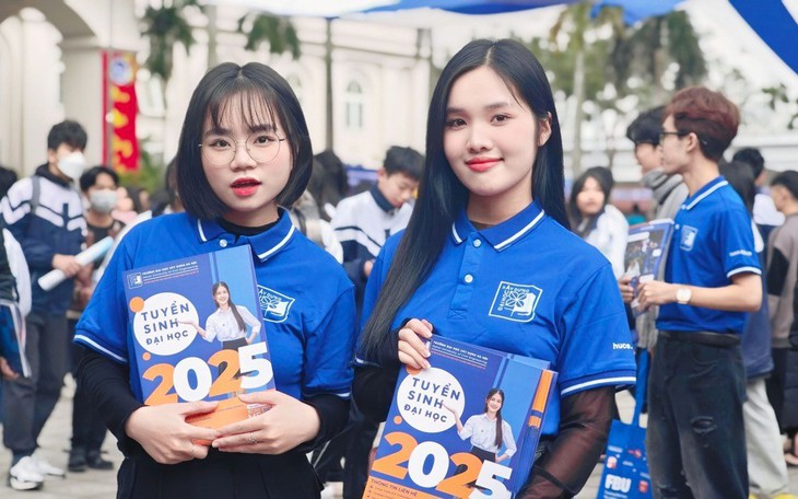 Tuyển sinh đại học 2025: Thêm tổ hợp, rộng cửa vào giảng đường cho học sinh