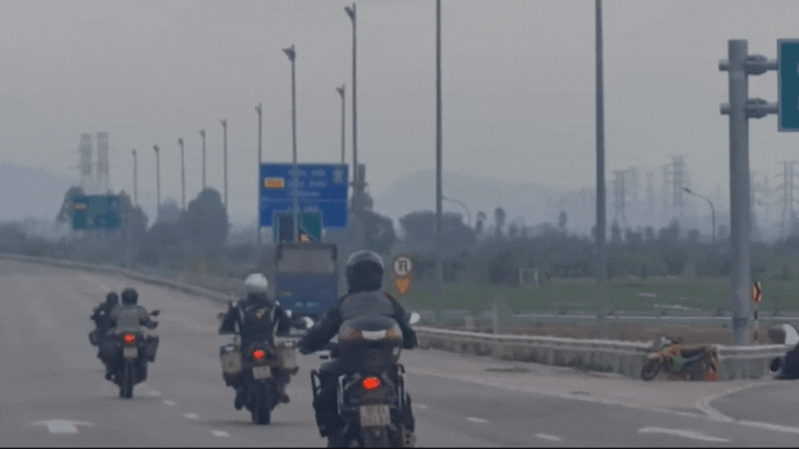Đoàn mô tô 'xé rào' vào cao tốc Hải Phòng – Móng Cái, Cục CSGT vào cuộc- Ảnh 2.