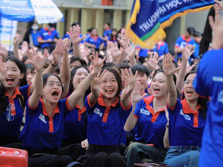 'Tiếp sức mùa thi' giúp thí sinh thi cử nhẹ nhàng, bớt áp lực- Ảnh 2.