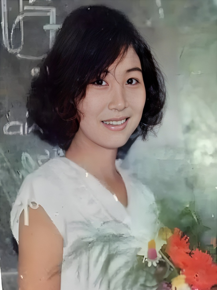 Nữ diễn viên đổi đời nhờ 'Mưa bụi', tuổi U60 có cuộc sống viên mãn bên chồng là tài tử điện ảnh thập niên 1990- Ảnh 1. Nữ diễn viên đổi đời nhờ 'Mưa bụi', tuổi U60 có cuộc sống viên mãn bên chồng là tài tử điện ảnh thập niên 1990- Ảnh 1.