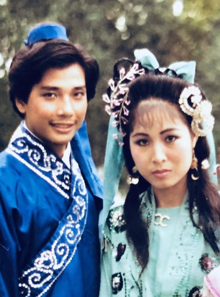Nữ diễn viên đổi đời nhờ 'Mưa bụi', tuổi U60 có cuộc sống viên mãn bên chồng là tài tử điện ảnh thập niên 1990- Ảnh 7. Nữ diễn viên đổi đời nhờ 'Mưa bụi', tuổi U60 có cuộc sống viên mãn bên chồng là tài tử điện ảnh thập niên 1990- Ảnh 7.
