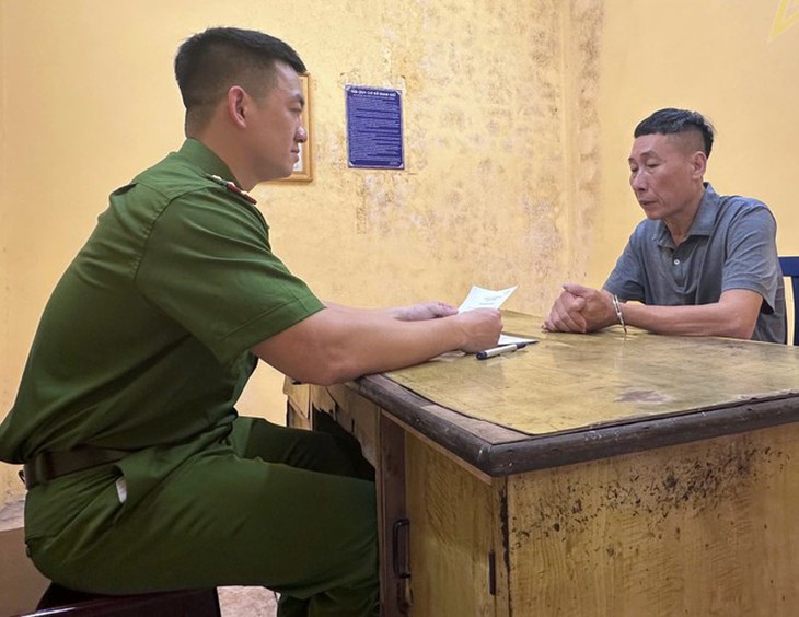 Hà Nội: Bắt lãnh đạo xã ở Thường Tín về tội 'Nhận hối lộ'
- Ảnh 1. Hà Nội: Bắt lãnh đạo xã ở Thường Tín về tội 'Nhận hối lộ'
- Ảnh 1.