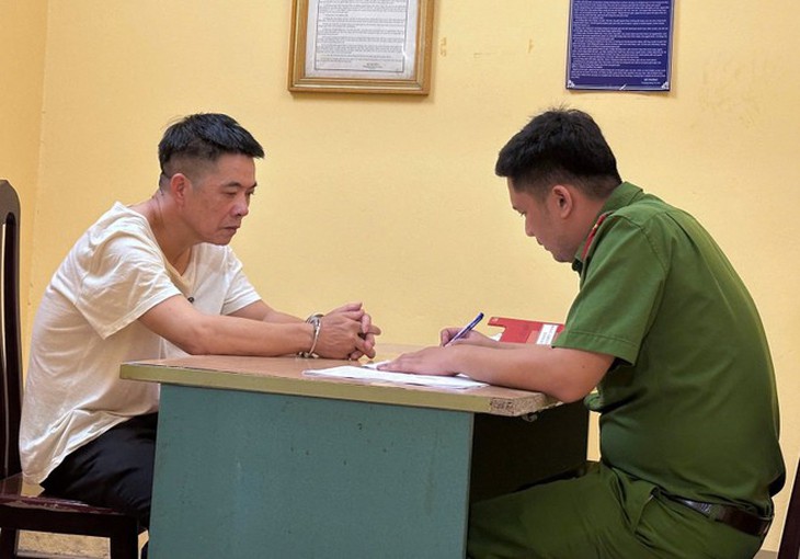 Hà Nội: Bắt lãnh đạo xã ở Thường Tín về tội 'Nhận hối lộ'
- Ảnh 2. Hà Nội: Bắt lãnh đạo xã ở Thường Tín về tội 'Nhận hối lộ'
- Ảnh 2.