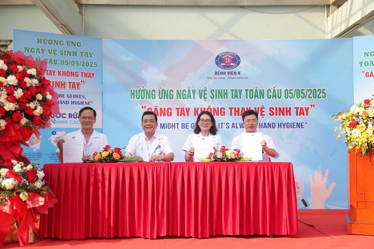 Nhiễm khuẩn bệnh viện làm tăng tỷ lệ mắc bệnh, nguy cơ tử vong, kéo dài ngày nằm viện- Ảnh 1. Nhiễm khuẩn bệnh viện làm tăng tỷ lệ mắc bệnh, nguy cơ tử vong, kéo dài ngày nằm viện- Ảnh 1.