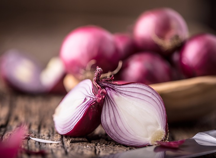 7 loại thực phẩm giàu quercetin nên ăn hàng ngày để hỗ trợ bảo vệ tế bào- Ảnh 1.